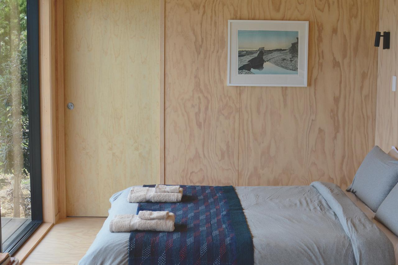 The Huts Bed & Breakfast อาฮิพารา ภายนอก รูปภาพ